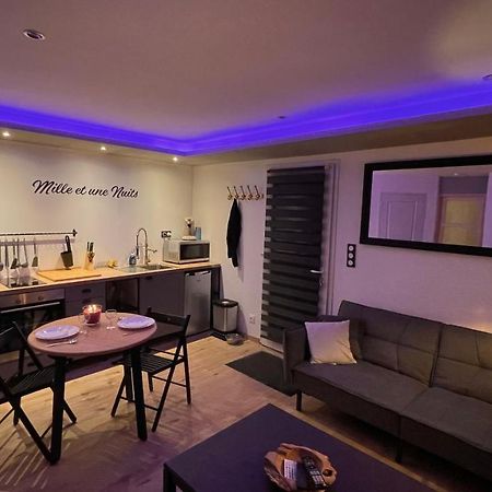 Mille Et Une Nuit, Appartement Classe 3 Etoiles En Rdc Avec Exterieur Et Parking Dole Buitenkant foto
